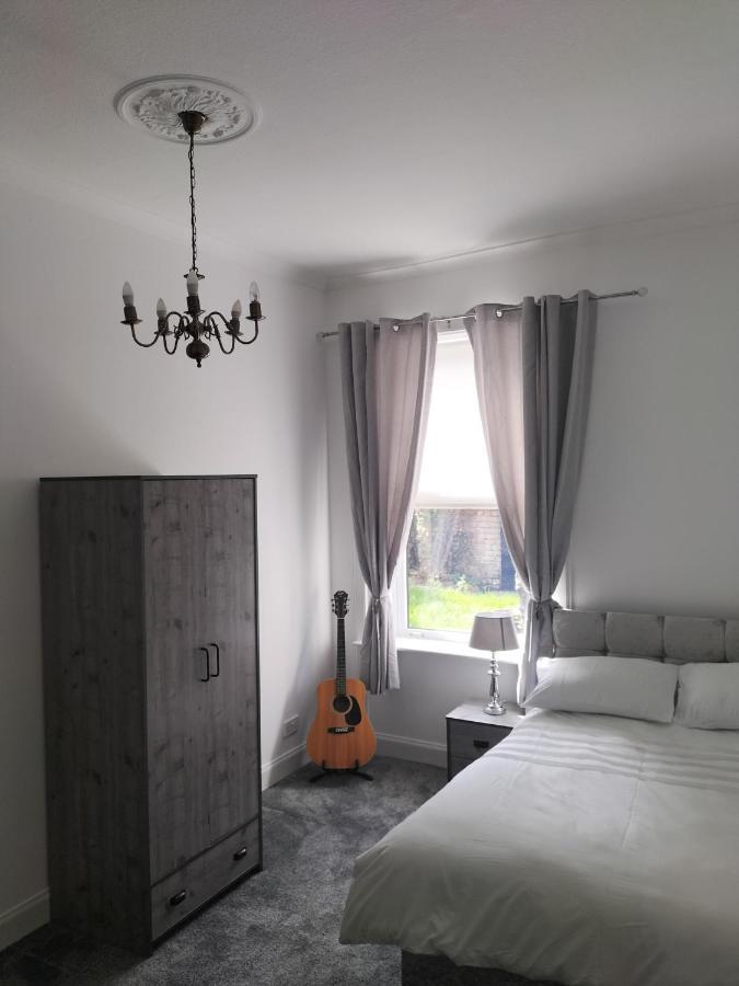 Maze Beach Getaway Apartment Ayr Luaran gambar