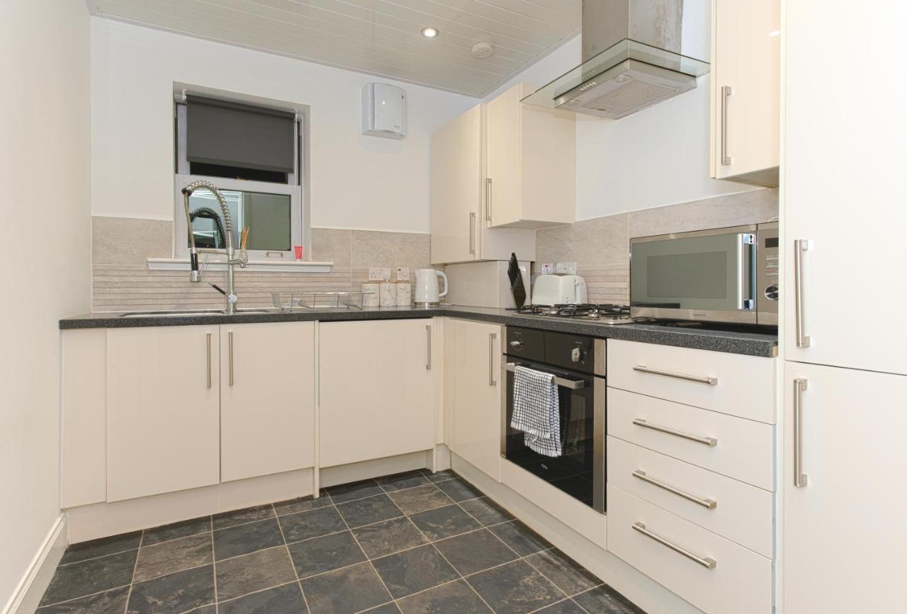 Maze Beach Getaway Apartment Ayr Luaran gambar